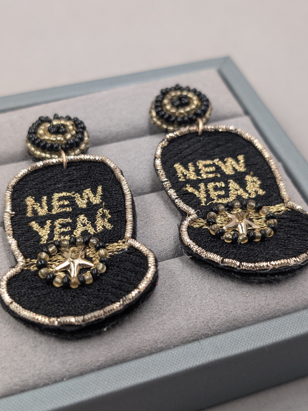 NEW YEAR Top Hat Beaded Statement Earrings NYE Party M266